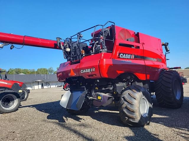 Image of Case IH 7240 equipment image 2