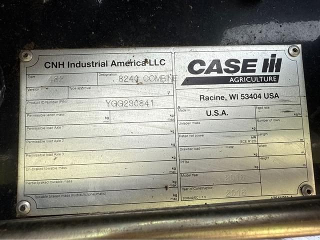Image of Case IH 8240 equipment image 2