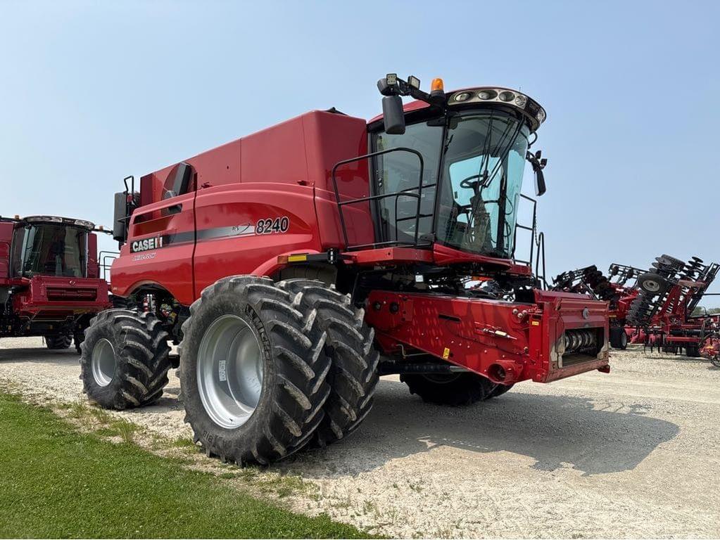 Image of Case IH 8240 Primary image