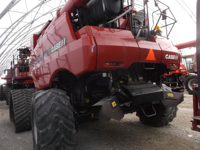 Image of Case IH 8240 equipment image 3