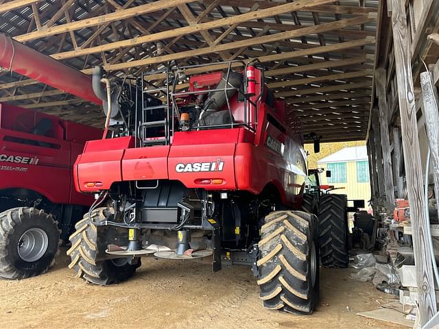 Image of Case IH 8240 equipment image 1