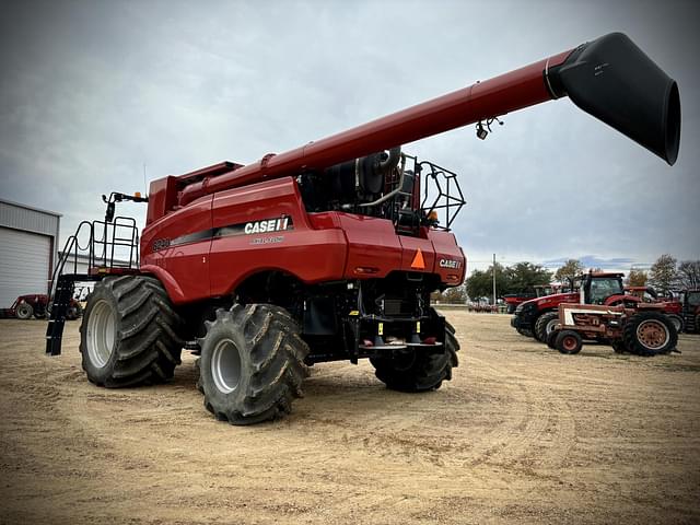 Image of Case IH 8240 equipment image 2