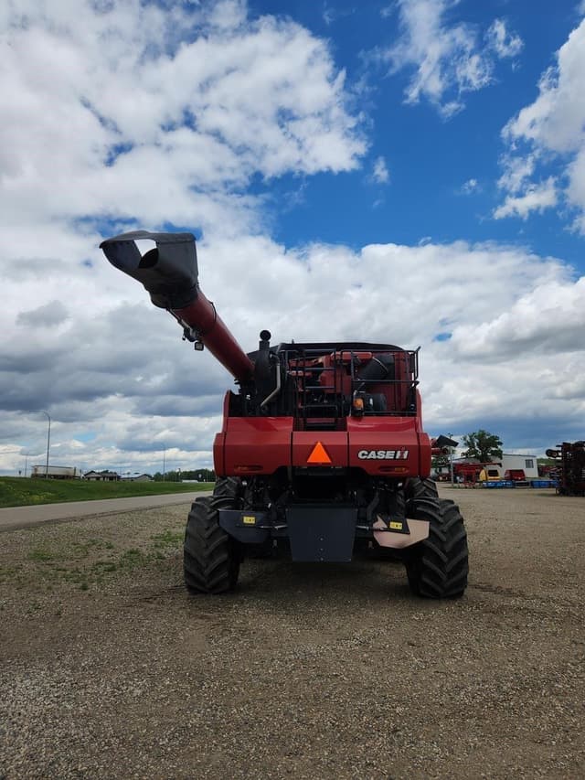 Image of Case IH 8240 equipment image 4