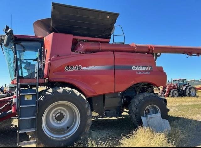 2016 Case IH 8240 Equipment Image0