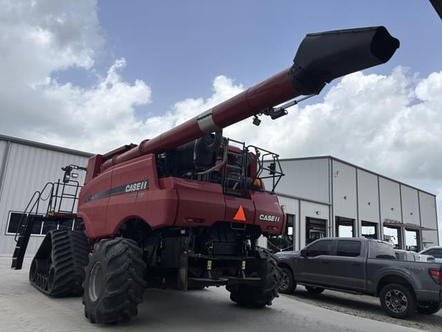 Image of Case IH 8240 equipment image 2
