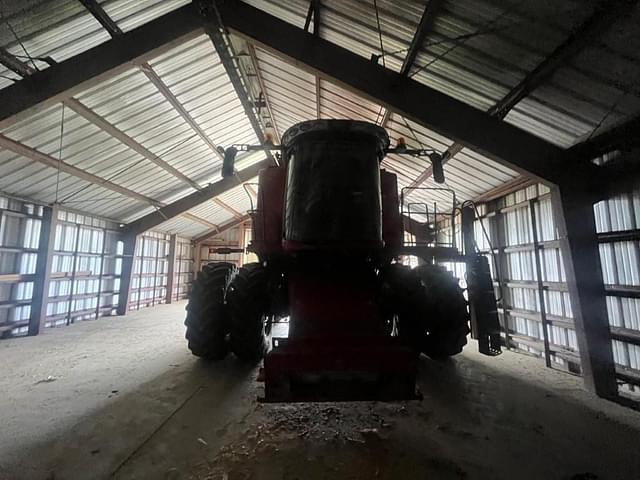 Image of Case IH 8240 equipment image 4