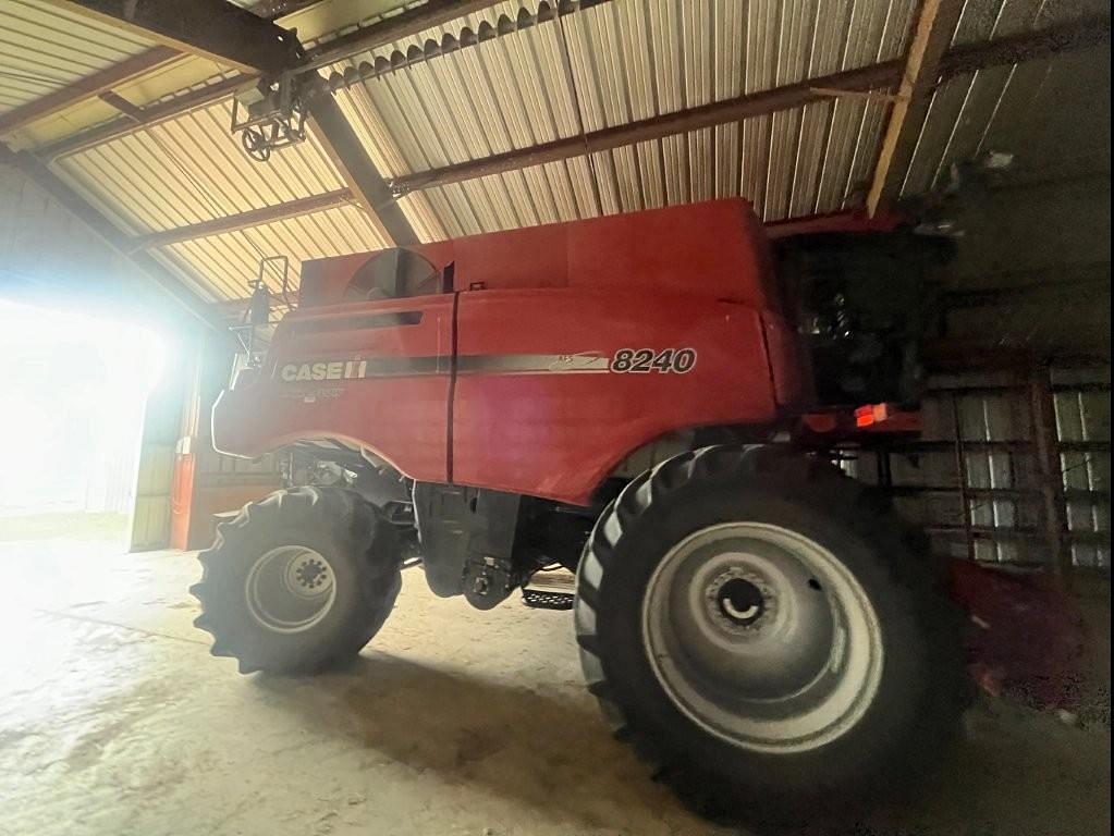 Image of Case IH 8240 Primary image