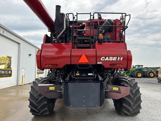 Image of Case IH 8240 equipment image 3