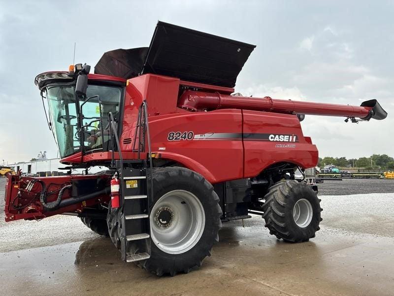2016 Case IH 8240 Equipment Image0
