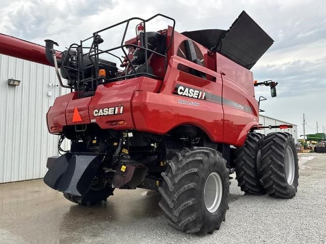 Image of Case IH 8240 equipment image 2