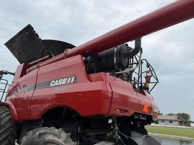Image of Case IH 8240 equipment image 4