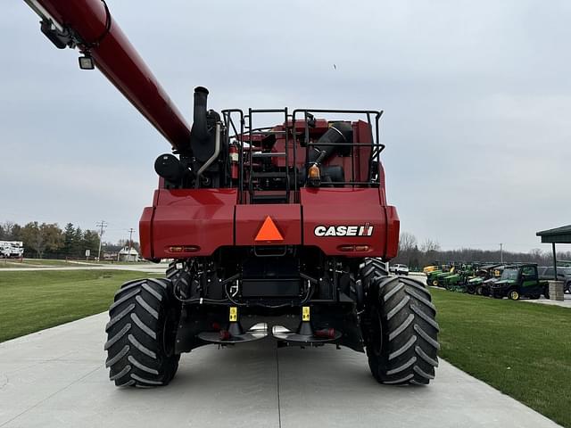 Image of Case IH 8240 equipment image 4