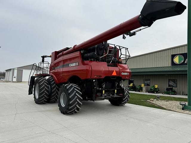 Image of Case IH 8240 equipment image 3