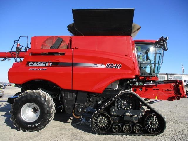 Image of Case IH 8240 equipment image 3