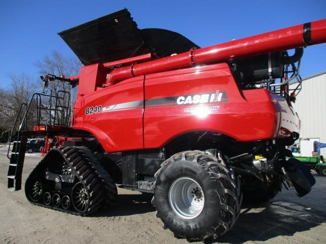 Image of Case IH 8240 equipment image 4
