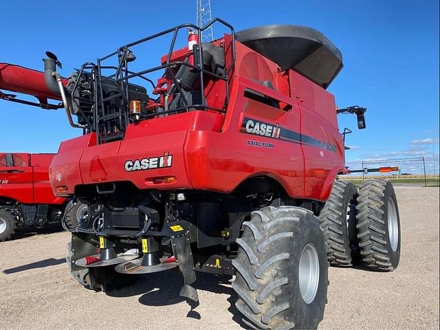 Image of Case IH 8240 equipment image 4