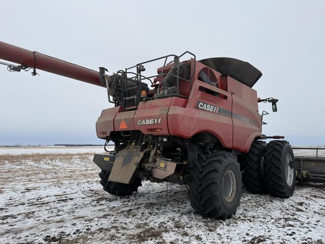 Image of Case IH 8240 equipment image 4