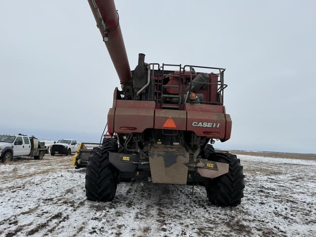 Image of Case IH 8240 equipment image 3
