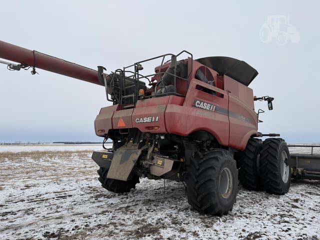 Image of Case IH 8240 equipment image 4
