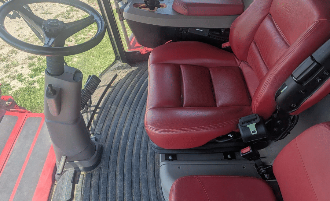 Image of Case IH 8240 Image 1
