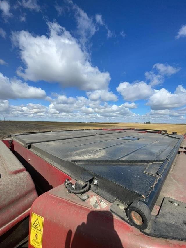 Image of Case IH 8240 equipment image 4