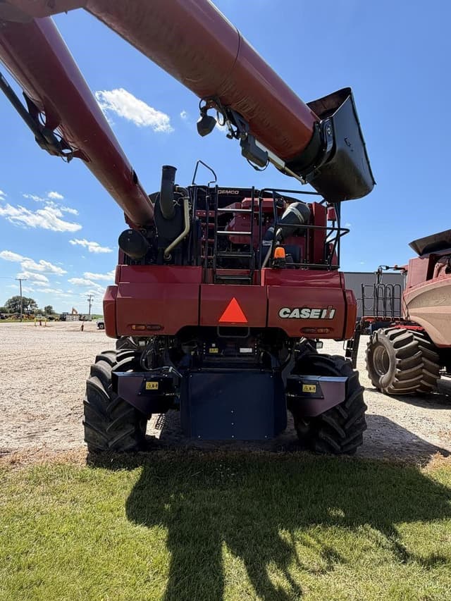 Image of Case IH 8240 equipment image 4