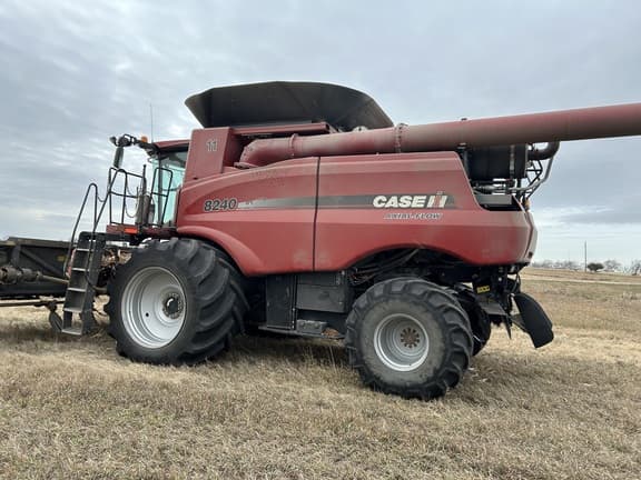 Image of Case IH 8240 Primary image