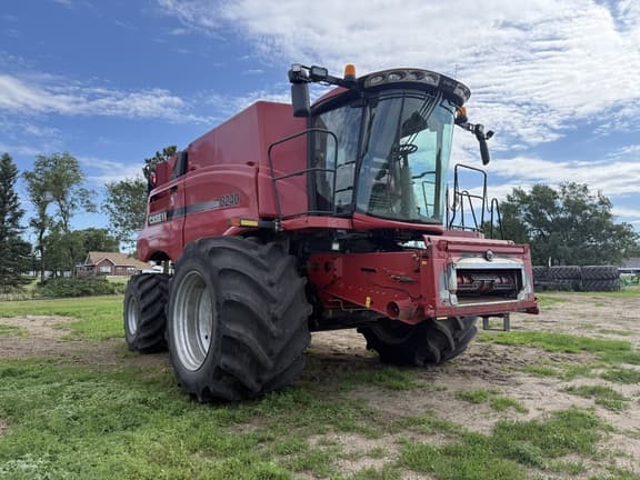 Image of Case IH 8240 Primary image