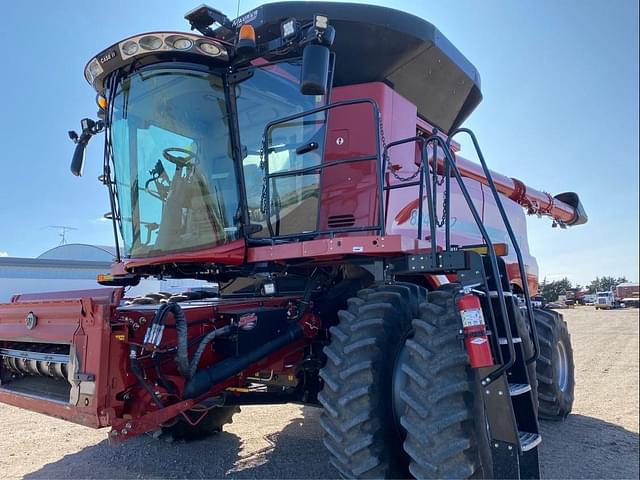 Image of Case IH 8240 equipment image 1