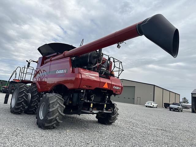 Image of Case IH 8240 equipment image 4