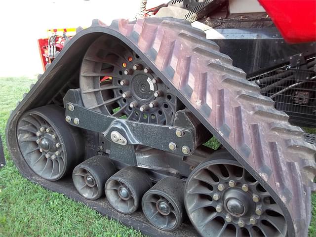 Image of Case IH 8240 equipment image 4