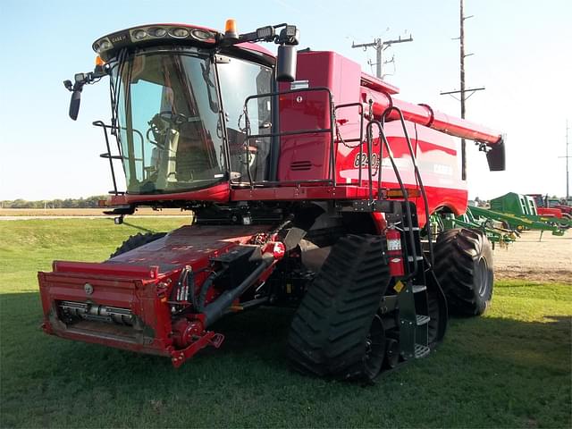 Image of Case IH 8240 equipment image 1