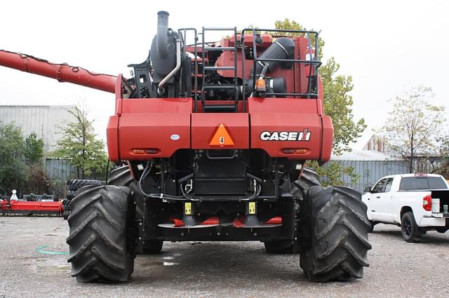 Image of Case IH 8240 equipment image 4