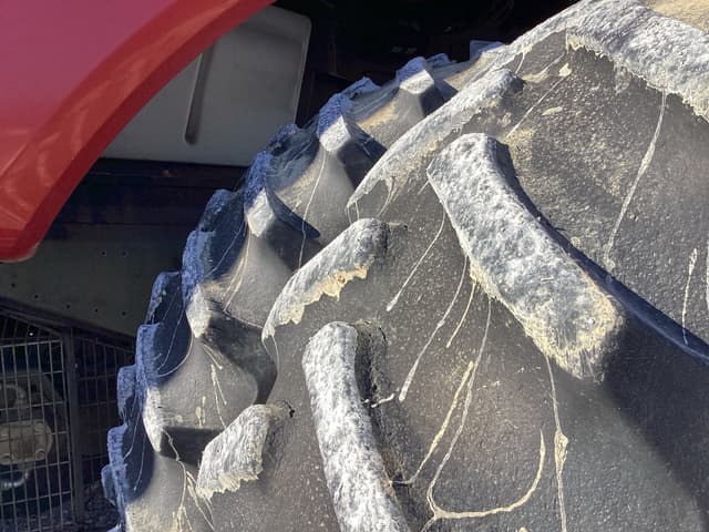 Image of Case IH 8240 equipment image 4