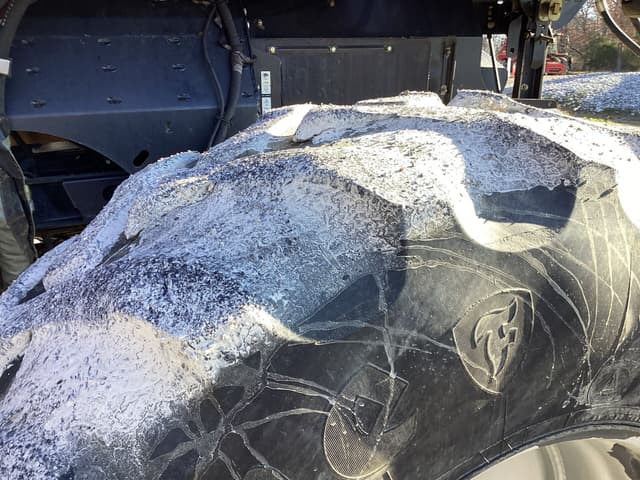 Image of Case IH 8240 equipment image 2