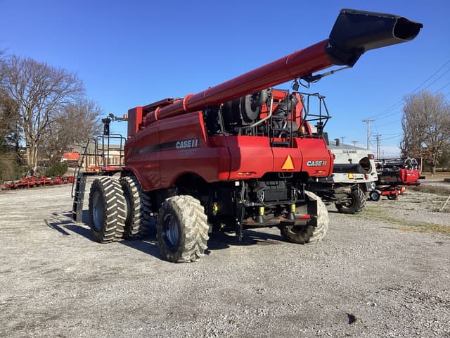 Image of Case IH 8240 equipment image 4