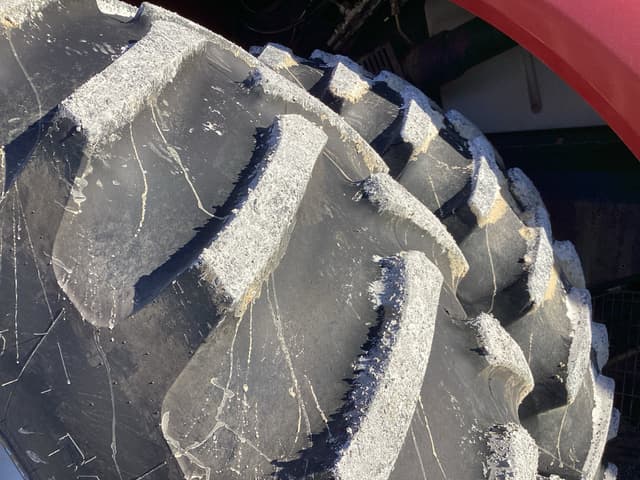 Image of Case IH 8240 equipment image 2