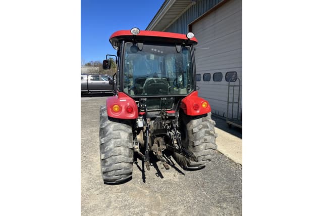 Image of Case IH Farmall 40C equipment image 1