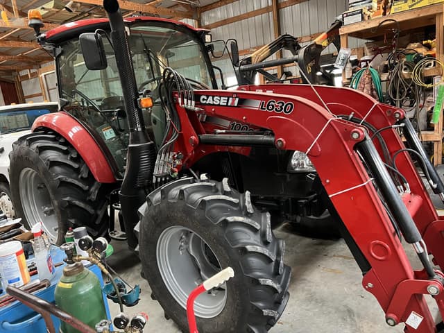 Image of Case IH Farmall 100C equipment image 3