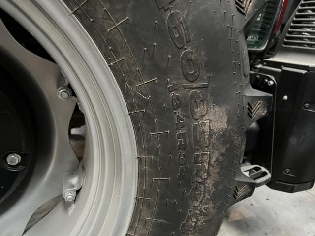 Image of Case IH Farmall 100C equipment image 4