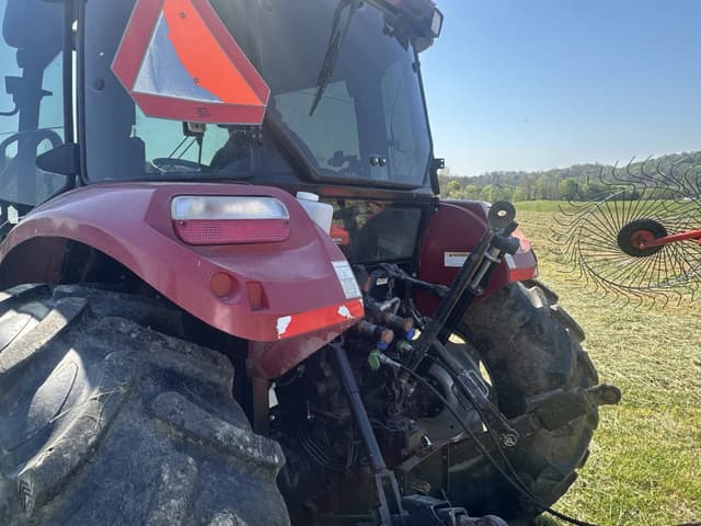 Image of Case IH Farmall 100C equipment image 3