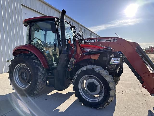 Image of Case IH Farmall 100C equipment image 1