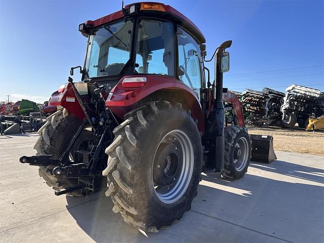 Image of Case IH Farmall 100C equipment image 2