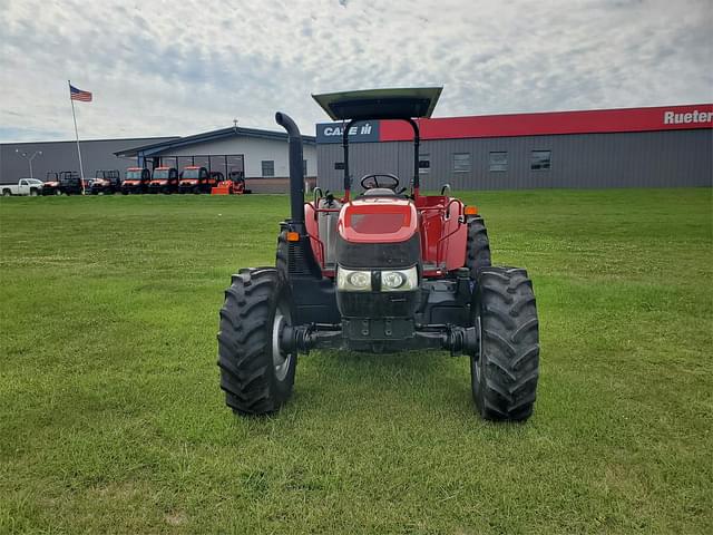 Image of Case IH Farmall 100C equipment image 2