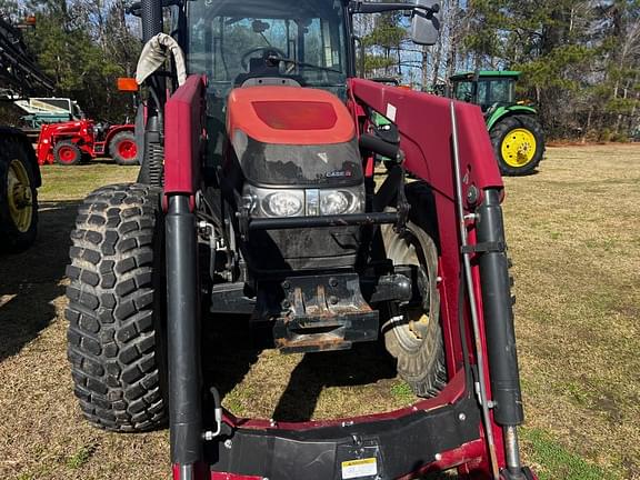 Image of Case IH Farmall 110U equipment image 2