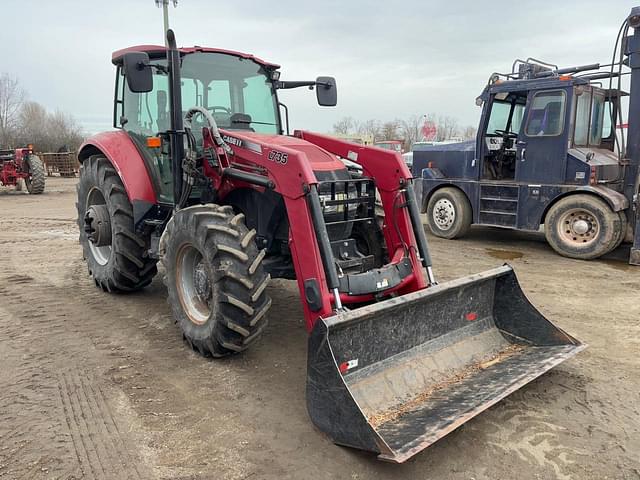 Image of Case IH Farmall 115U equipment image 4