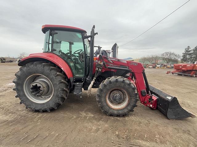 Image of Case IH Farmall 115U equipment image 3