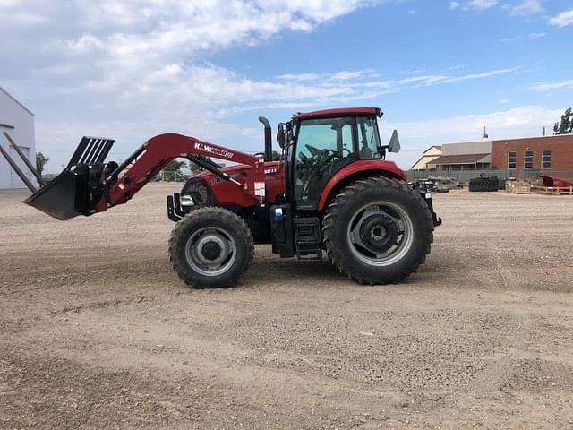 Image of Case IH Farmall 140A equipment image 1