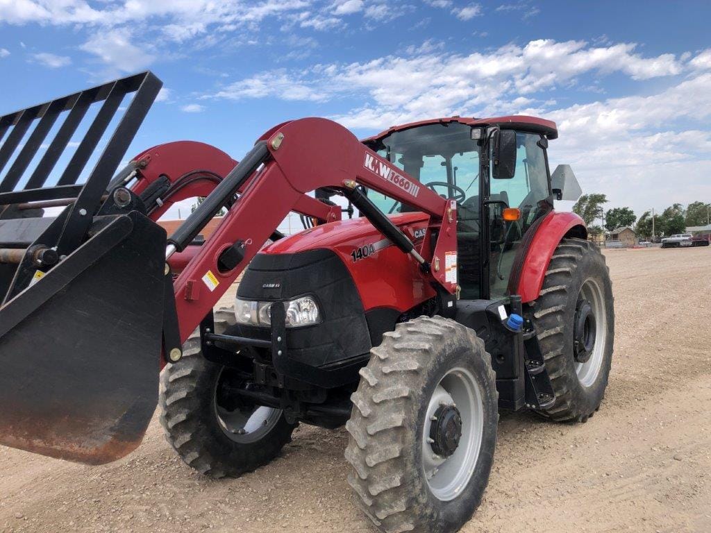 Main image Case IH Farmall 140A