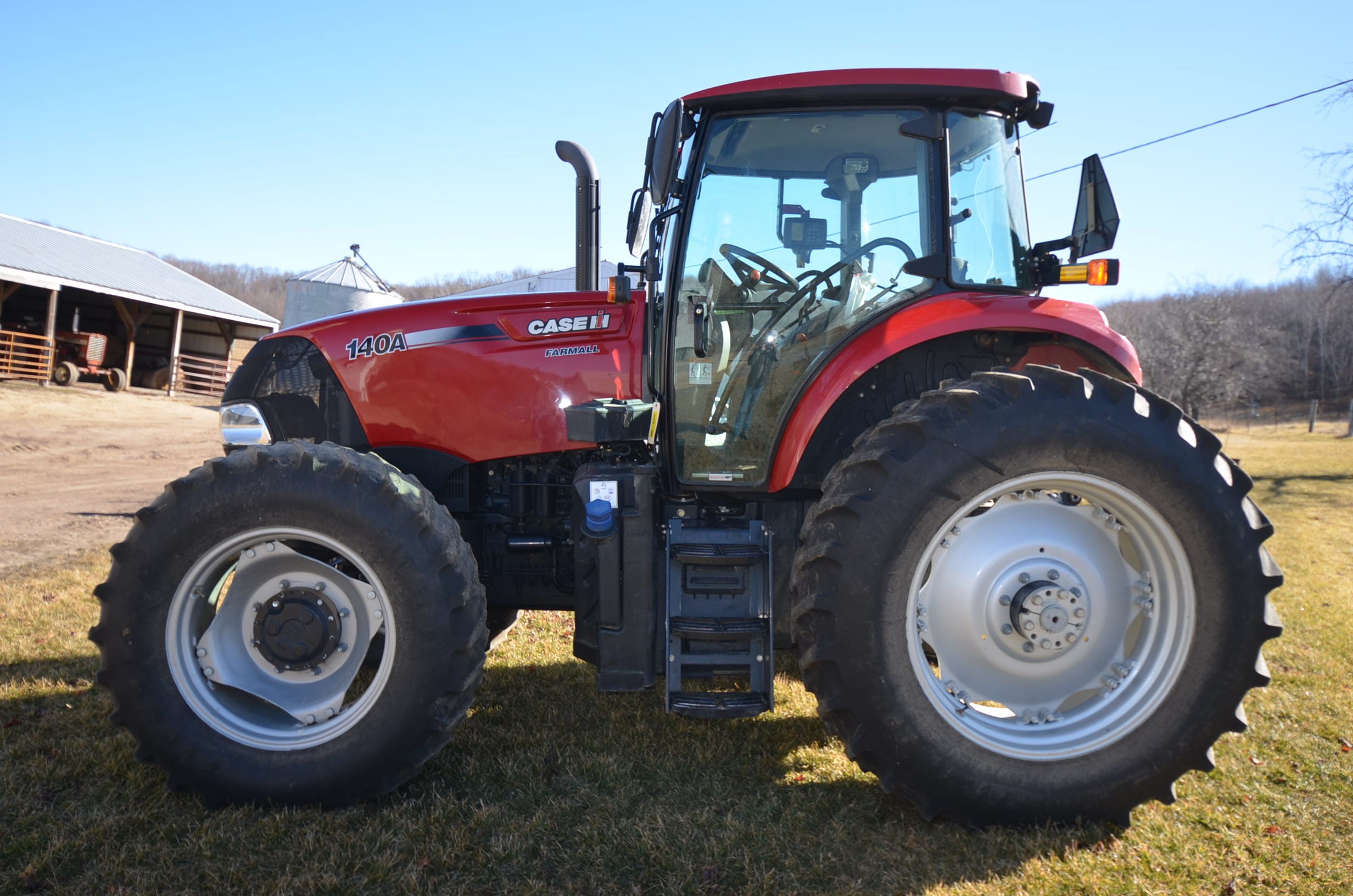 Main image Case IH Farmall 140A